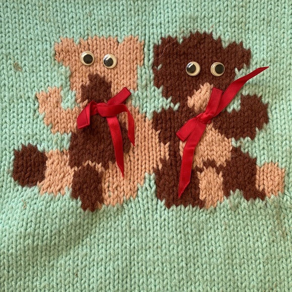 Hand Knitted Women's Vest - Picture 4 of 11